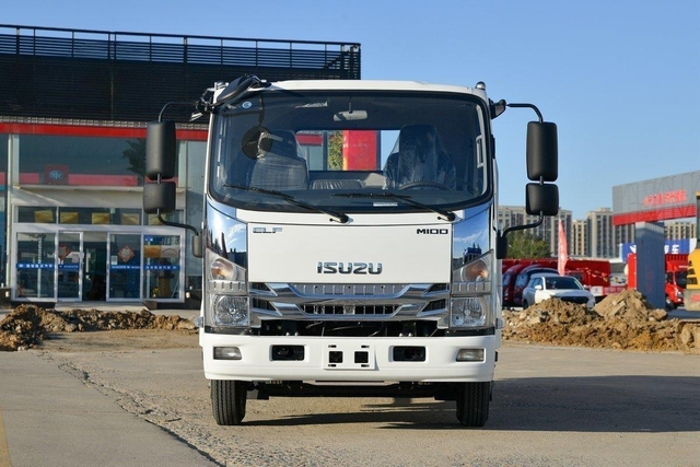  Qingling ISUZU M100 light truck 4x2 QL1045BUHA