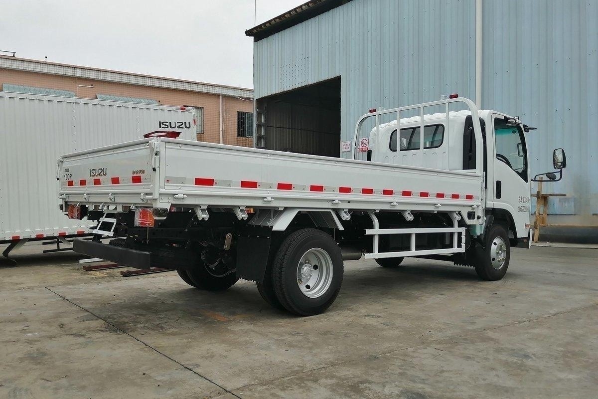  Qingling ISUZU Light Truck KV100 4x2 QL1045AMHA