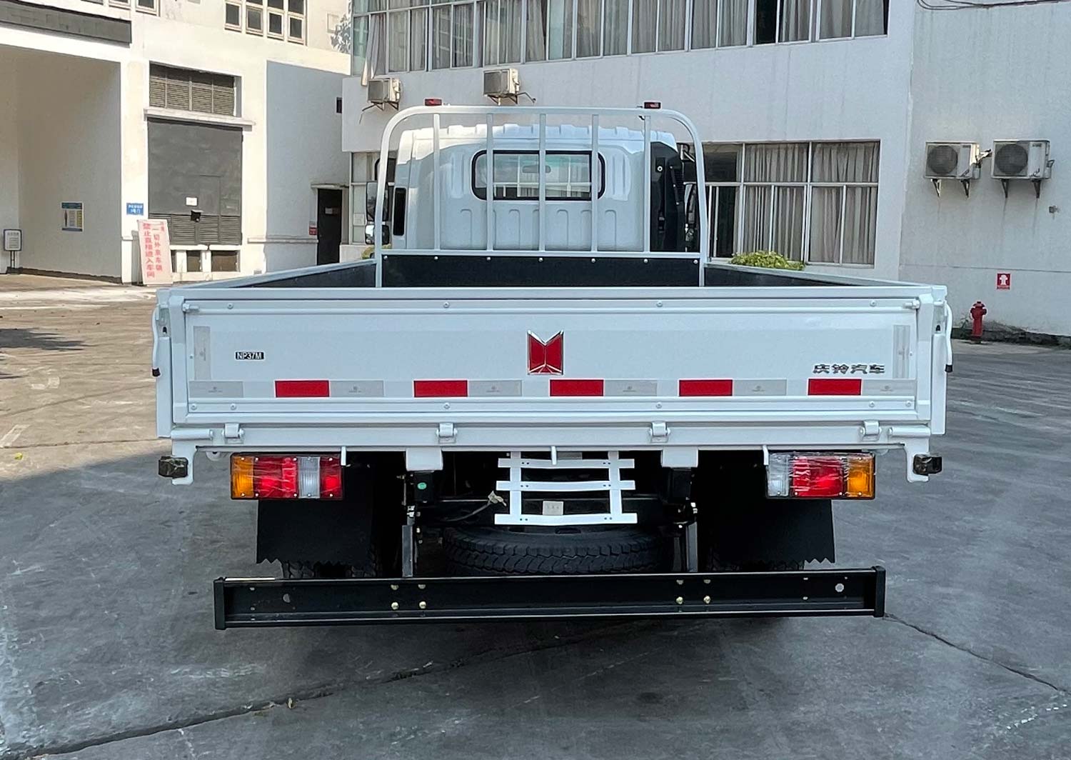  Qingling NIKA Light Truck 4x2 QL1070MEHA