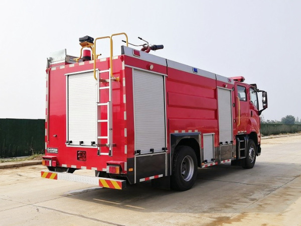 Qingling Isuzu Giga VC61 4x2 Fire Truck