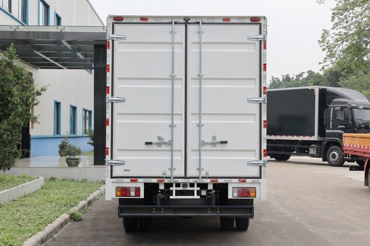 Qingling ISUZU Light Truck M100 4x2 QL5043XXYMVHA