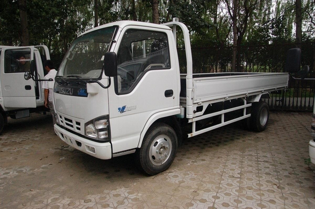  Qingling ISUZU 600P 4x2 Light truck QL1041A5HA