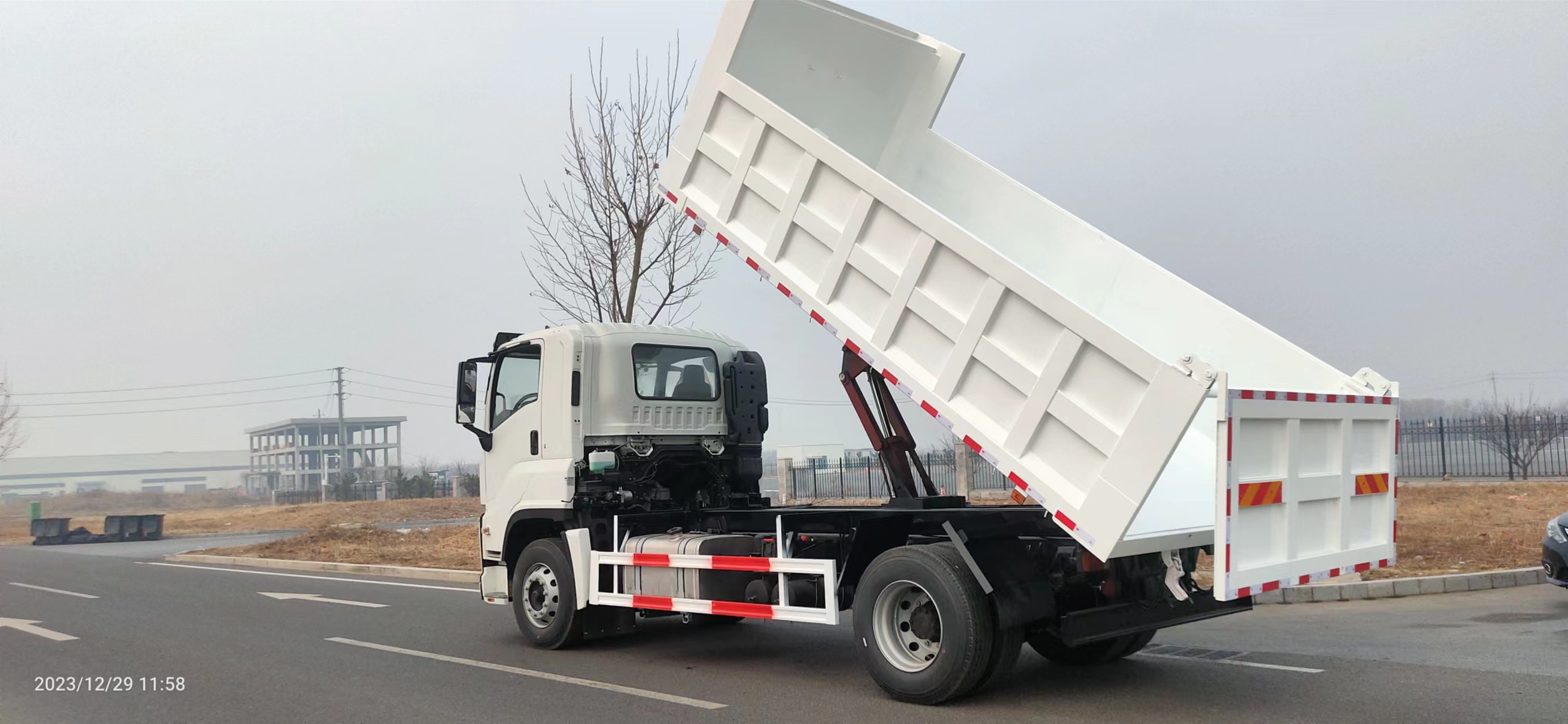  Qingling ISUZU Dump Truck 240PS 4x2 10m&sup3; QL1180EQFRCY 