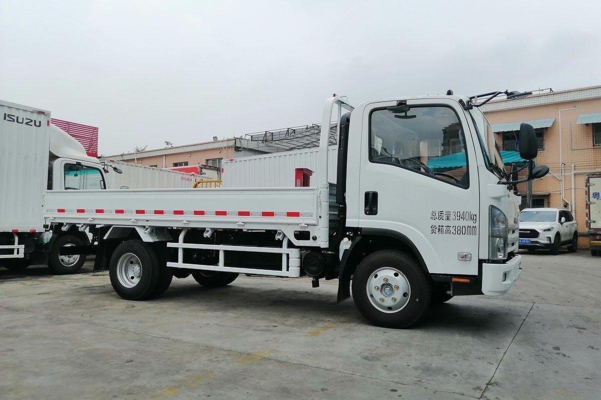  Qingling ISUZU Light Truck KV100 4x2 QL1045AMHA