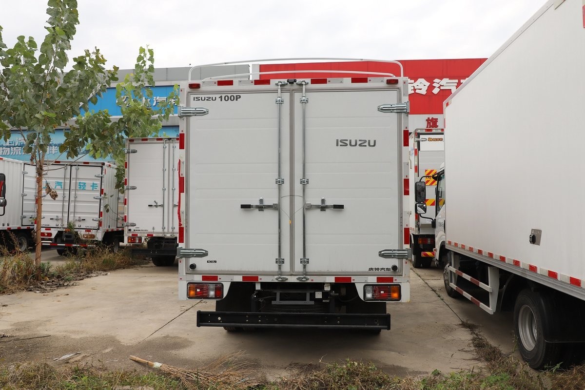  Qingling ISUZU Stake truck KV100 4x2 QL5044CCYMVHA
