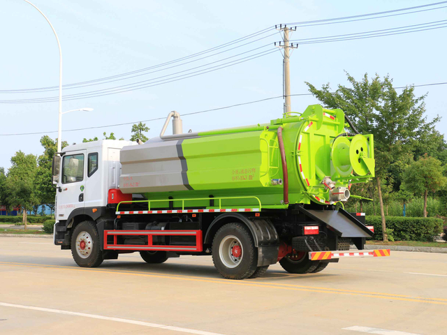 ISUZU FTR 12m&sup3; Cleaning & Sewage Truck 4x2 QL1160VMFRY