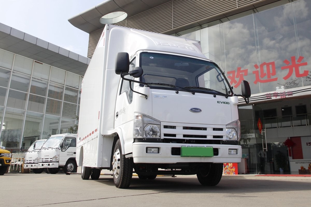 Qingling ISUZU EV100 4.5T 4.25Meters Pure electric cargo truck QL5041XXYBEVECHA1