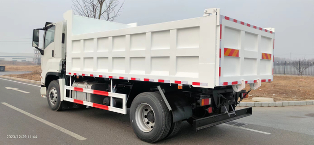  Qingling ISUZU Dump Truck 240PS 4x2 10m&sup3; QL1180EQFRCY 