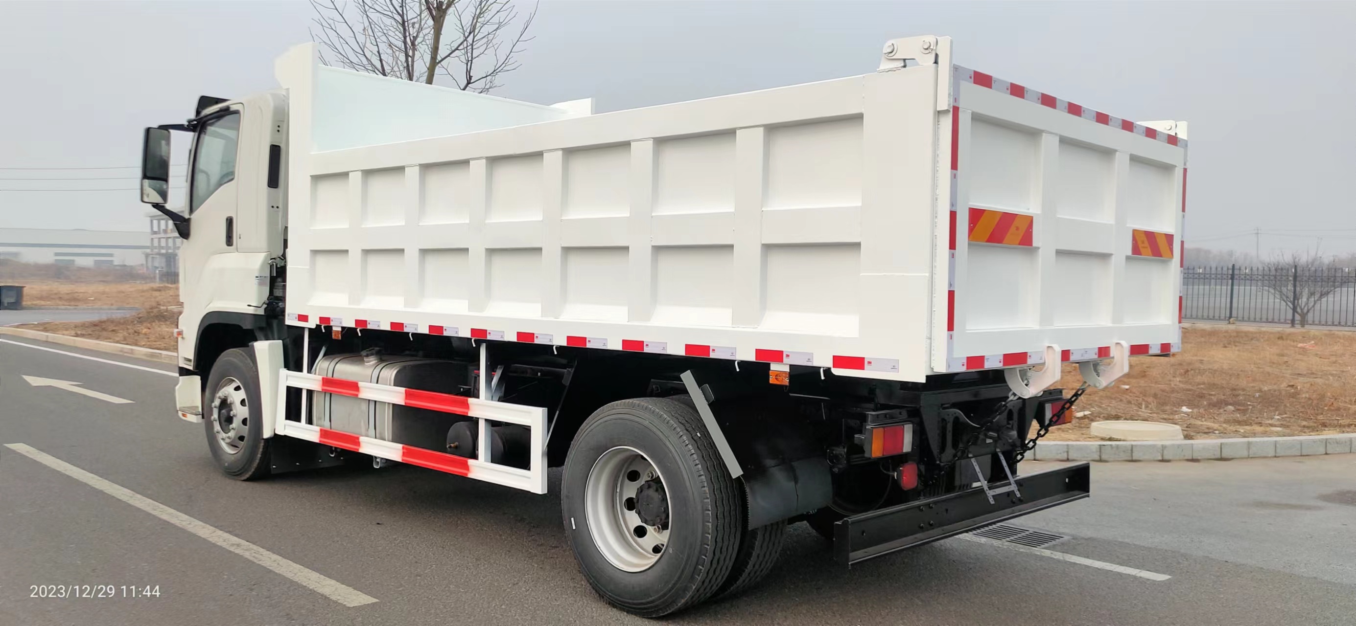  Qingling ISUZU Dump Truck 240PS 4x2 10m&sup3; QL1180EQFRCY 