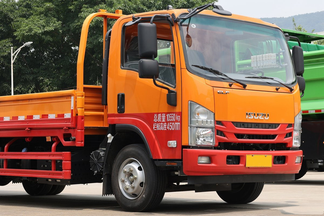  Qingling ISUZU 700P 4x2 Medium Commercial Vehicle QL1110ANLA