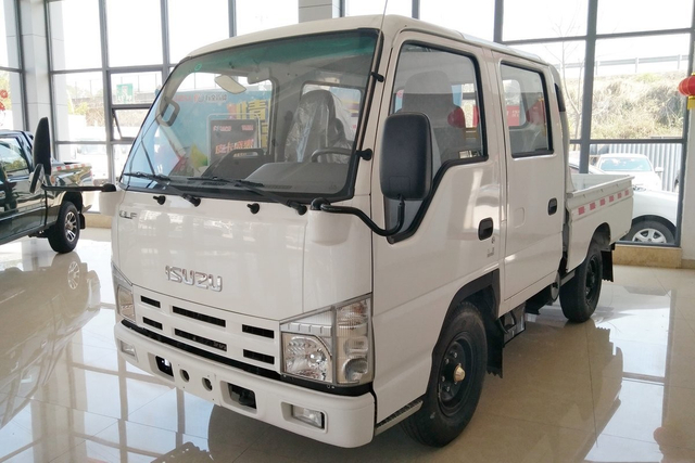  Qingling ISUZU Van Truck 100P 4x2 QL5040XXYBUEW