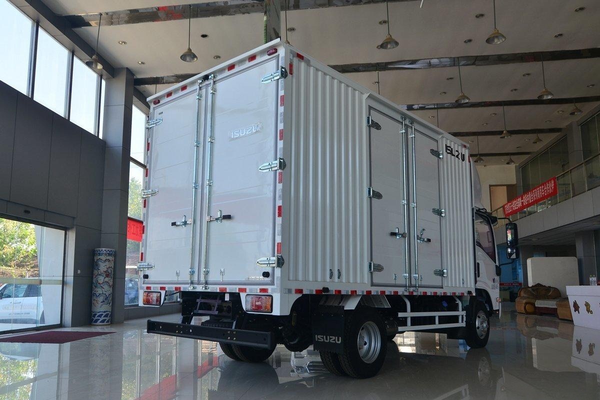  Qingling ISUZU M600 Van truck 4x2 QL5048XXYBUHA