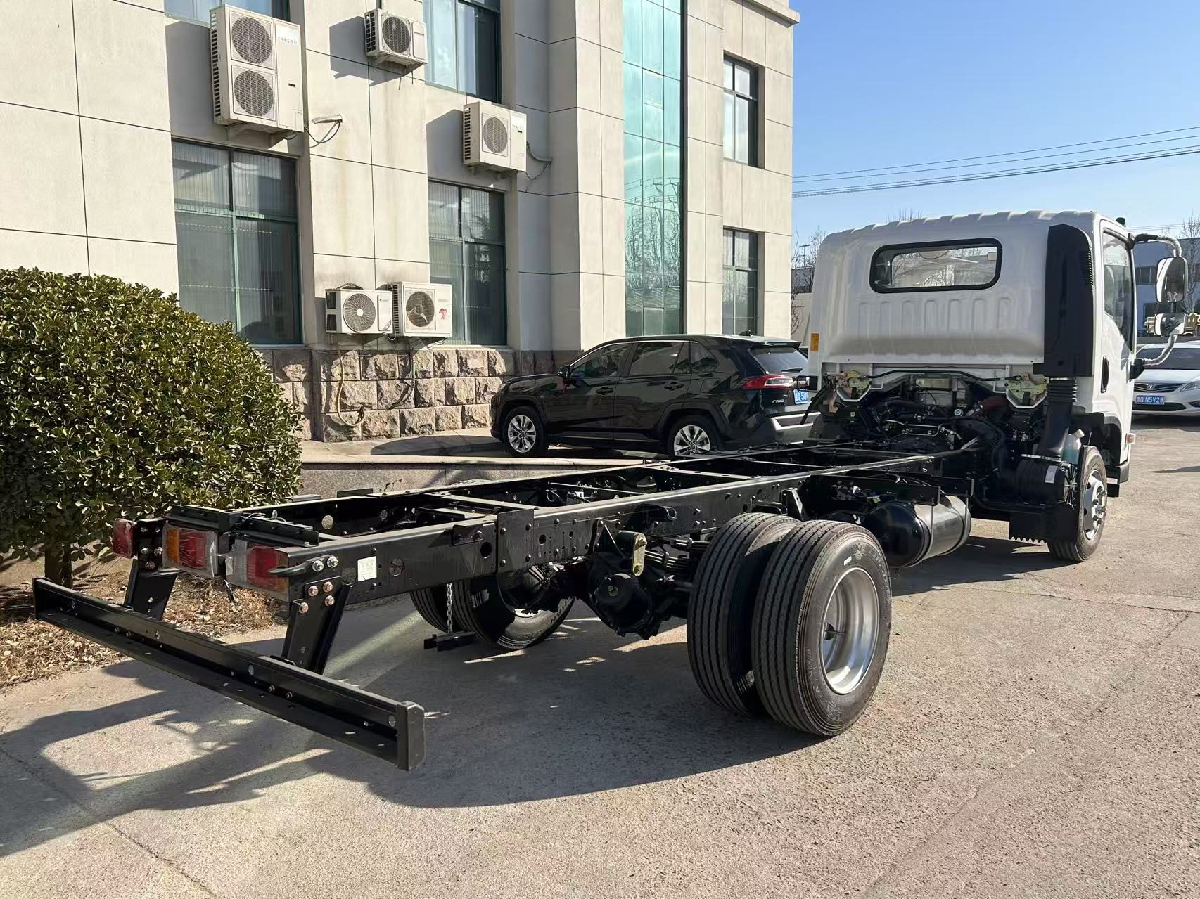  Qingling ISUZU KV100 Light Truck Chassis (RHD)