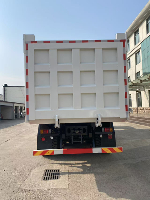 QINGLING ISUZU 6X6 DUMP TRUCK (EURO VI) QL1250U4QDZCY