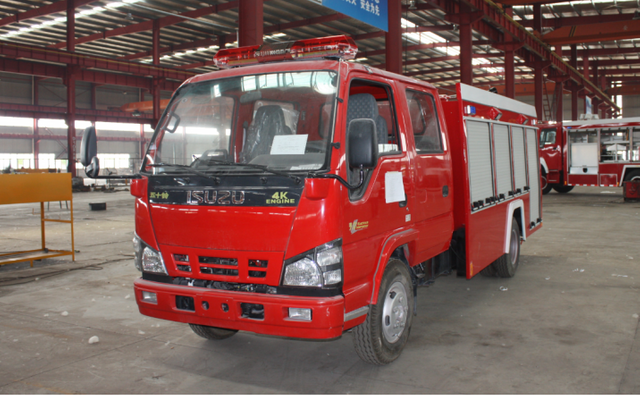 QINGLING 5000L Fire Fighting Truck