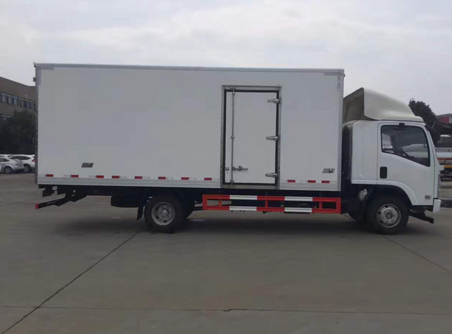  Qingling 700p 4x2 Refrigerated Van QL5100XLCA8MAJ