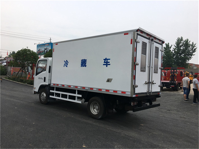  Qingling KV600 4x2 Refrigerated Van QL5043XLCA5HA