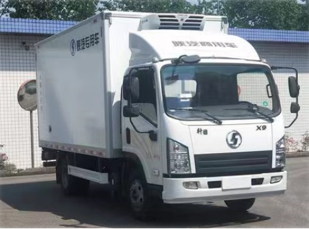 5 Ton SHACMAN X9（4x2） Refrigerated Truck SX5103E1Y13B3810 with Independent Cooler