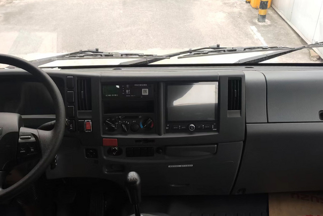 QINGLING ISUZU FVZ 6X4 12Ton Steel Corrugated Van Truck QL5250XXYFTFZ