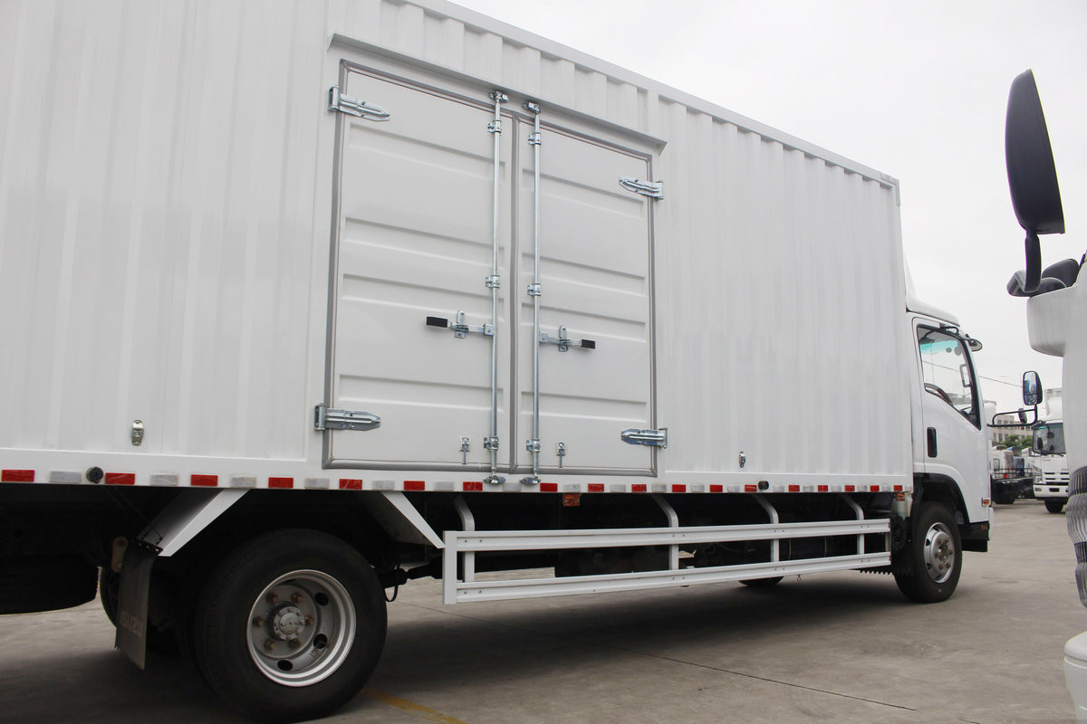 Qingling ISUZU 190PS Van Truck 700P 4x2 QL5080XXYA8PAJ