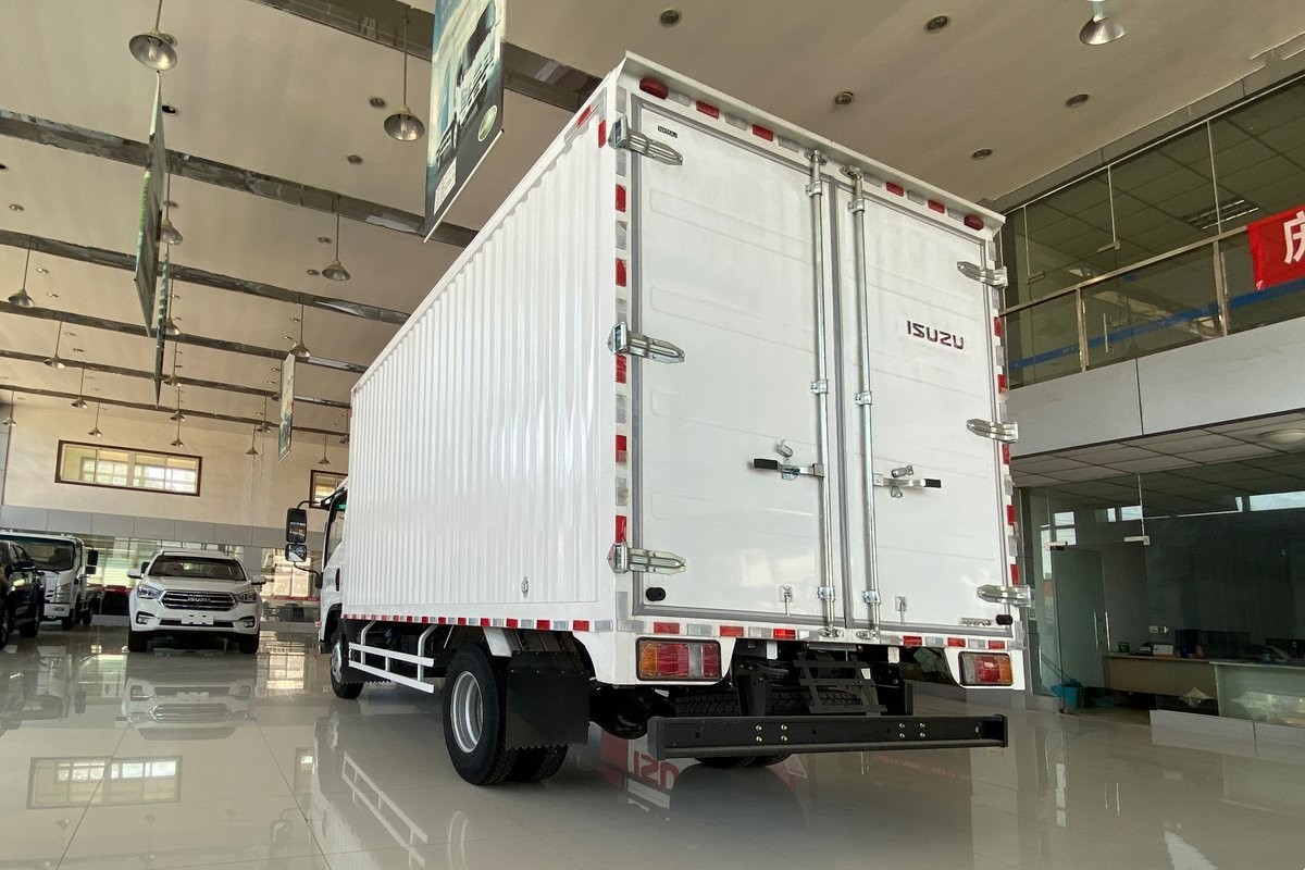 Qingling ISUZU Van Truck KV100 4x2 QL5043XXYBUHAJ