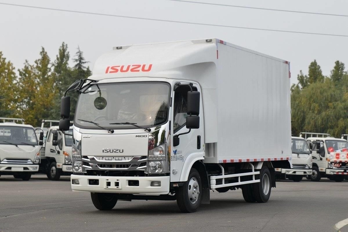  Qingling ISUZU M100 Van Truck 4x2 QL1043MVHA