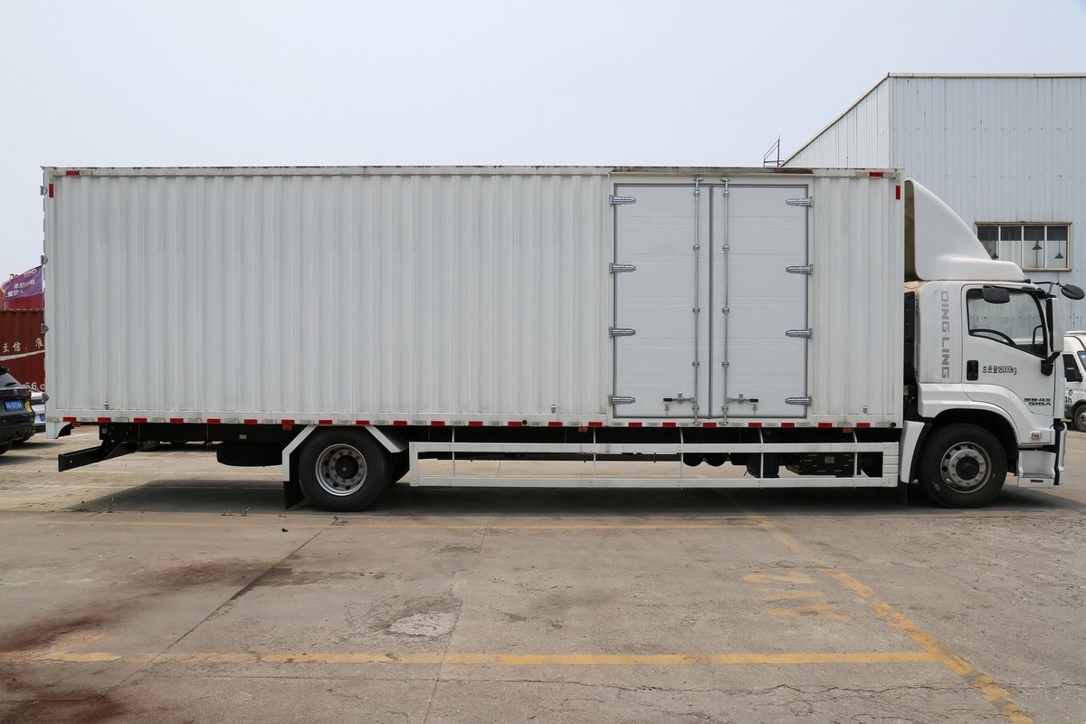  Qingling ISUZU Giga Van Truck 700P 4x2 QL5181XXYAJWH