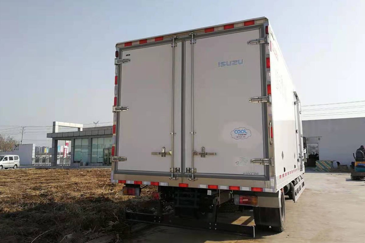 QingLing ISUZU Refrigerated truck 700P 4x2 QL5110XLCANMAJ