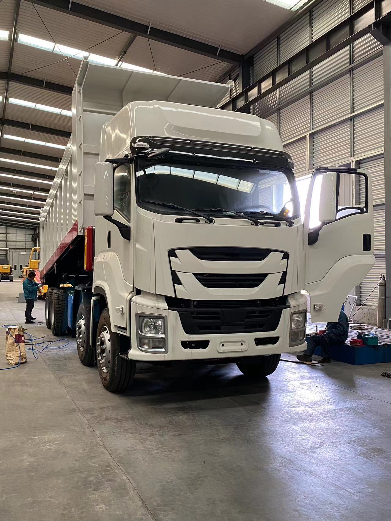  Qingling ISUZU Dump Truck 8x4 QL5400GXFW2VCHY