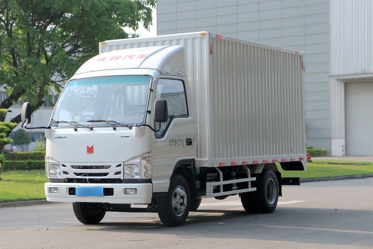  Qingling NIKA Van Truck 4x2 QL5040XXYMFHA