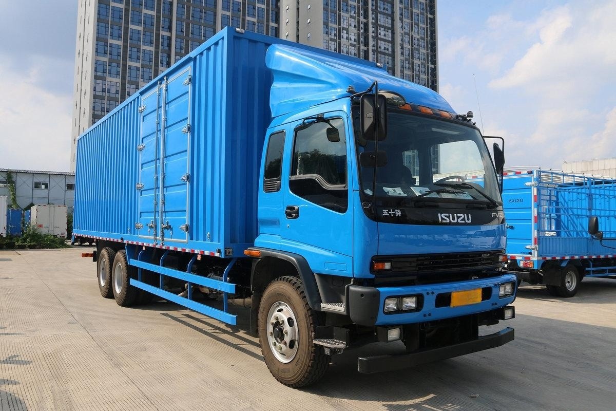  Qingling ISUZU 300PS FVZ Truck 6x4 QL5250XXYWTFZJ
