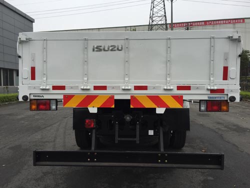 Qingling Isuzu Giga Tractor Truck VC61 6X4 QL1310U1VDH