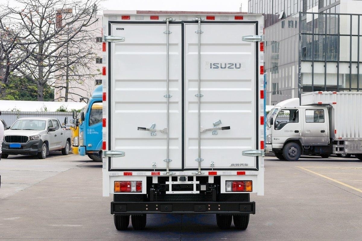  Qingling ISUZU Van Truck 100P 4x2 QL5040XXYMVHA