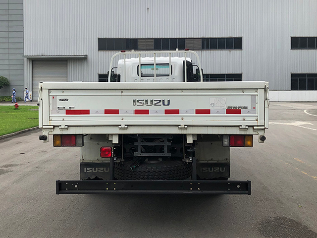  Qingling ISUZU 205PS Medium Duty Truck Truck 700P 4x2 QL1120AJJA
