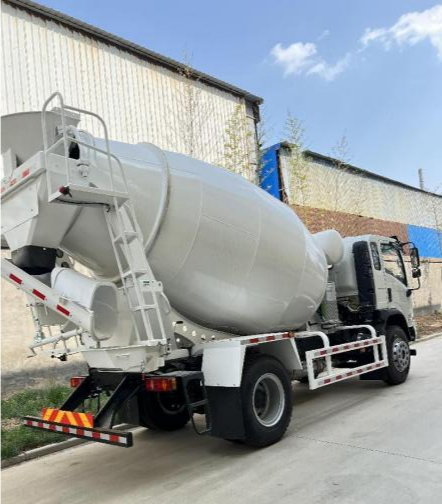 ISUZU FTR Mixer Truck QL1180VMFRY