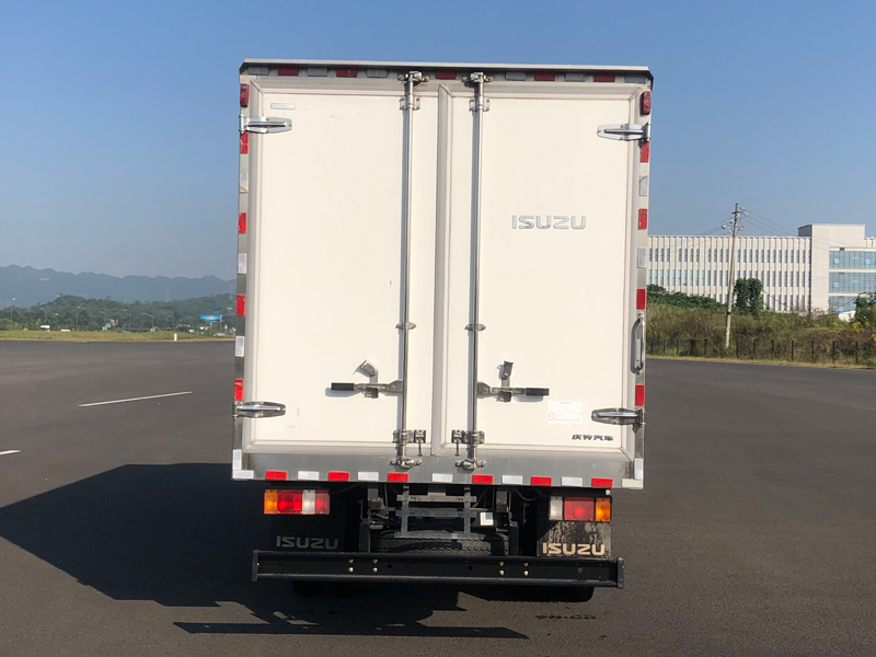 QingLing ISUZU Refrigerated truck 600P 4x2 QL5040XLCBUHAJ