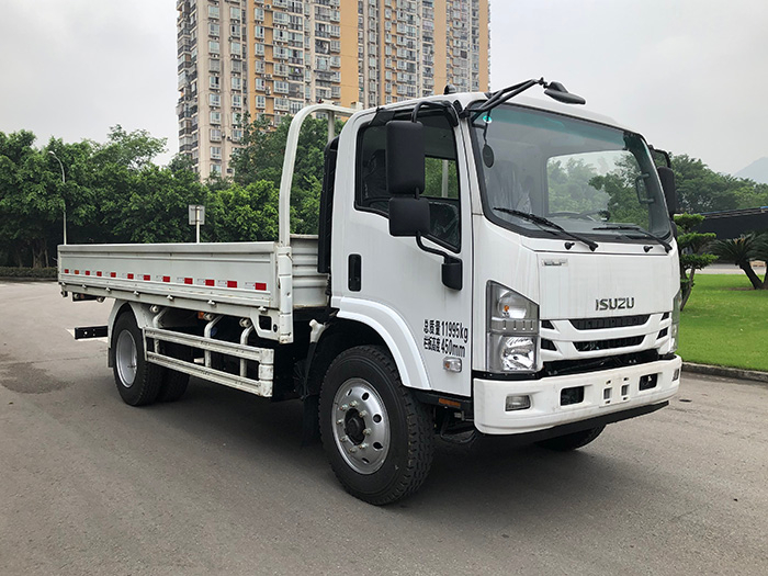  Qingling ISUZU 205PS Medium Duty Truck Truck 700P 4x2 QL1120AJJA