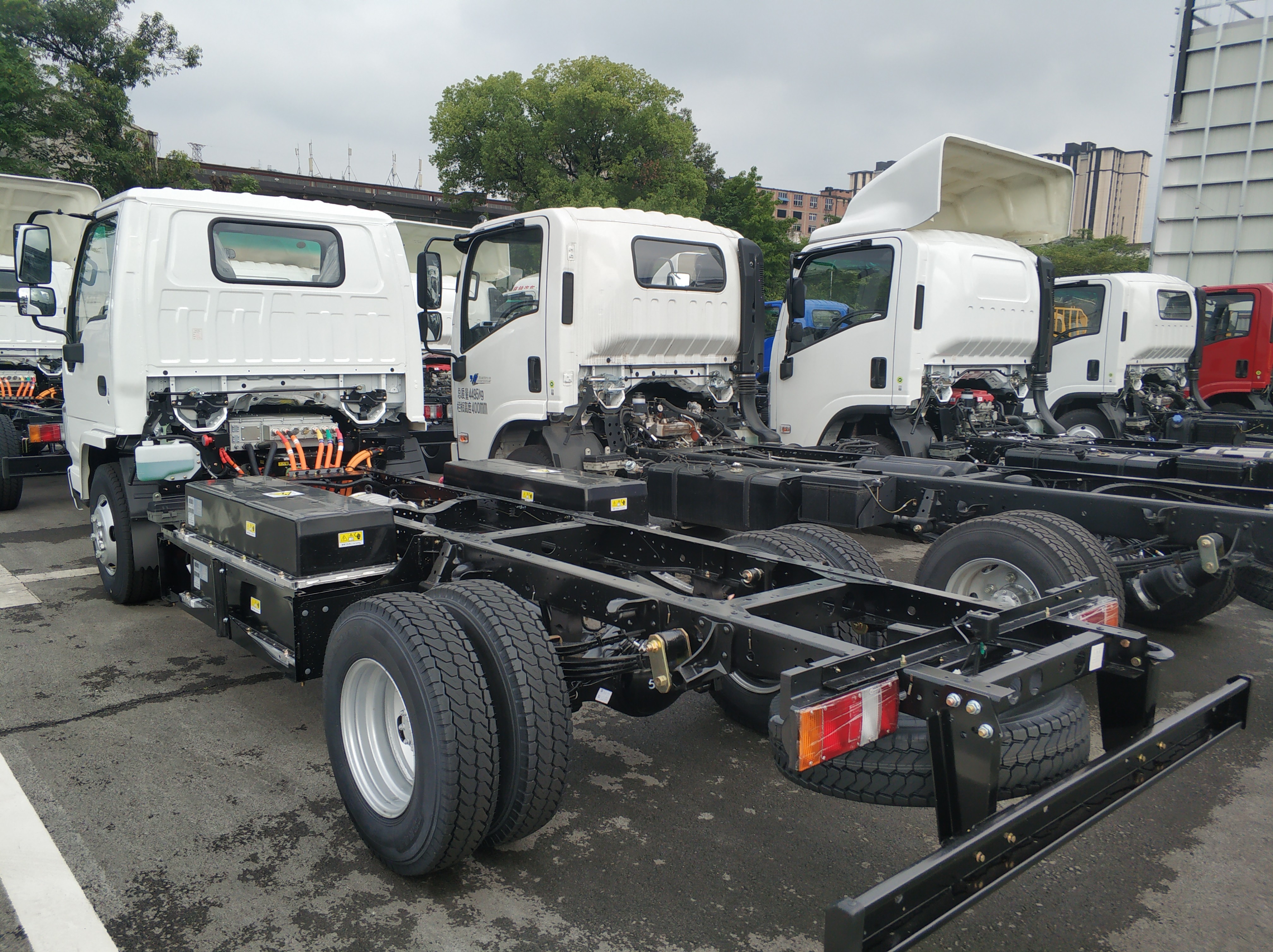Qingling 700p 4X2 Bus Chassis with 4HK Engine