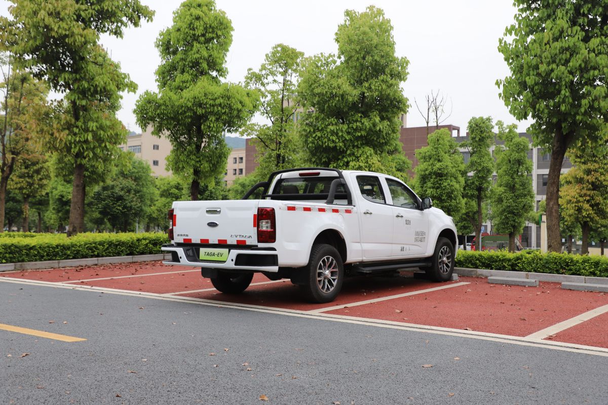 Qingling ISUZU EV pickup truck 4x2 QL1030BEVEEGW