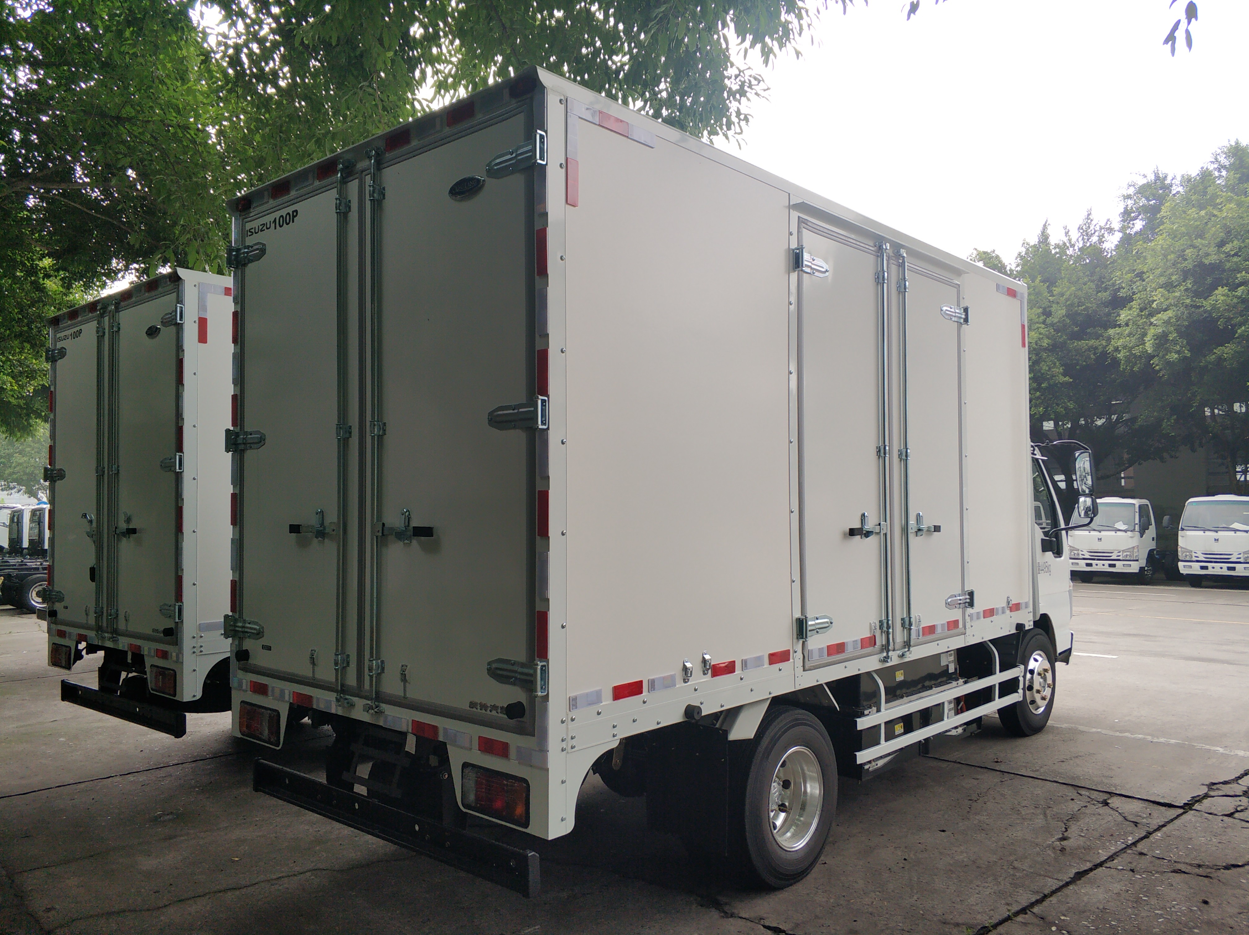Qingling-Isuzu Electric Truck Refrigated Lorry Truck Pure EV Truck