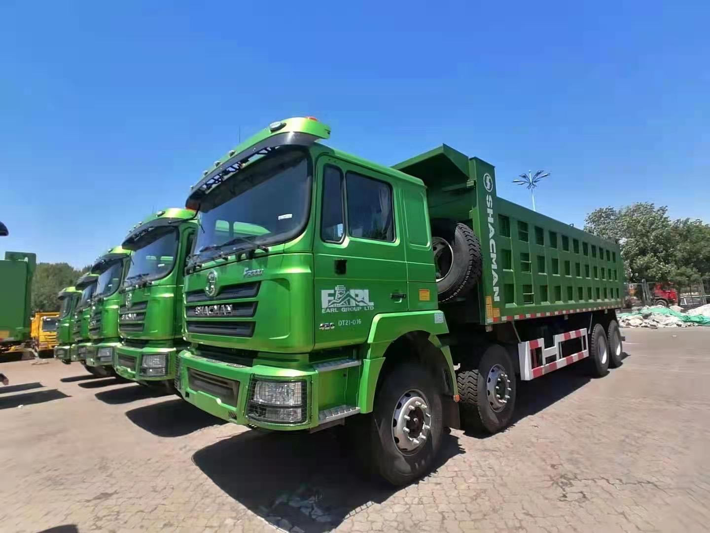  SHACMAN F3000 8X4 Dump Truck