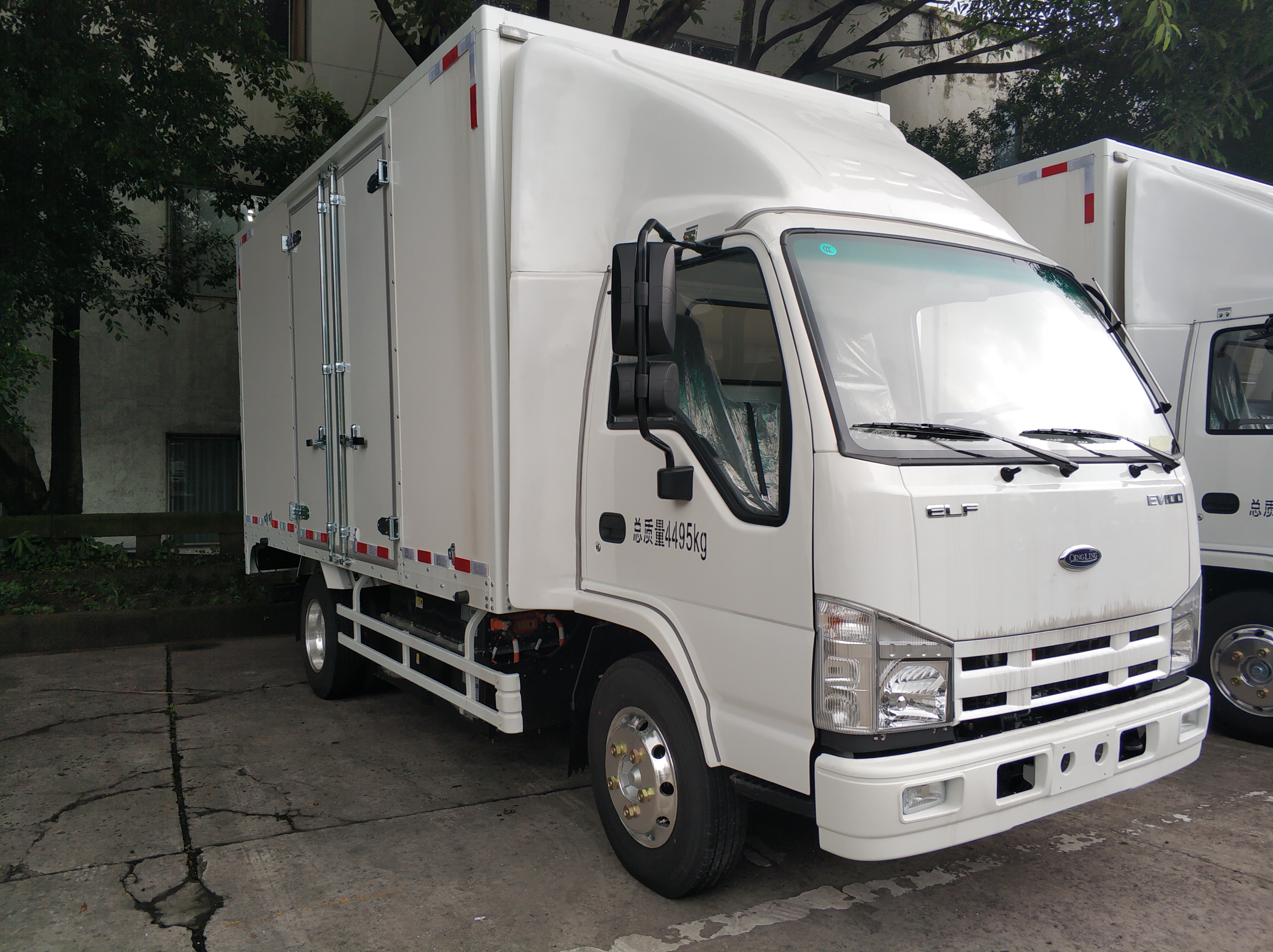  Qingling ISUZU Van Truck 700P 4x2 QL5100XXYA8PA
